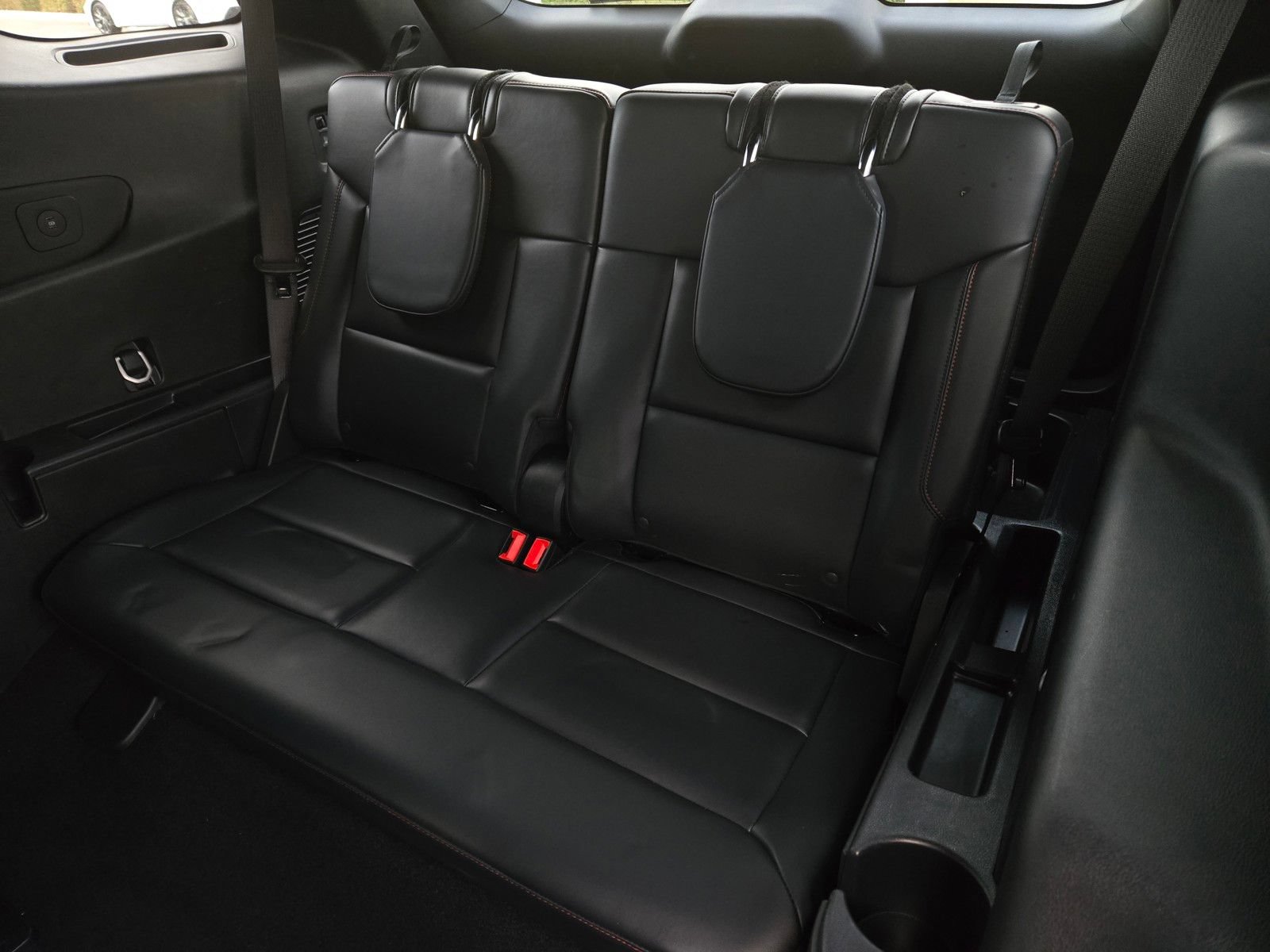 Used 2025 Ford Explorer ST-Line AWD/4WD image 12