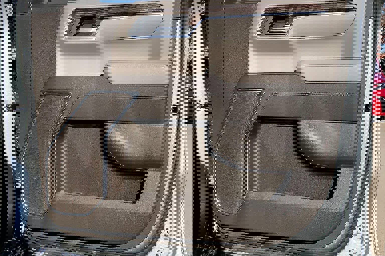 Used 2025 Chevrolet Silverado 1500 LT image 21