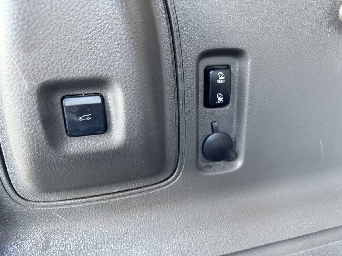 Used 2009 Lincoln MKX 2WD image 26