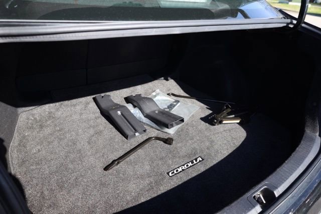 Used 2021 Toyota Corolla SE w/ Carpet Mat Package (TMS) image 30