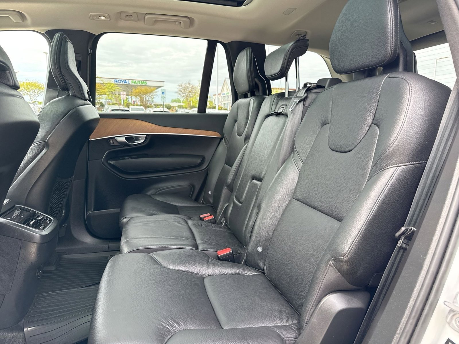 Certified 2023 Volvo XC90 B5 Plus w/ Protection Package Premier AWD/4WD image 25