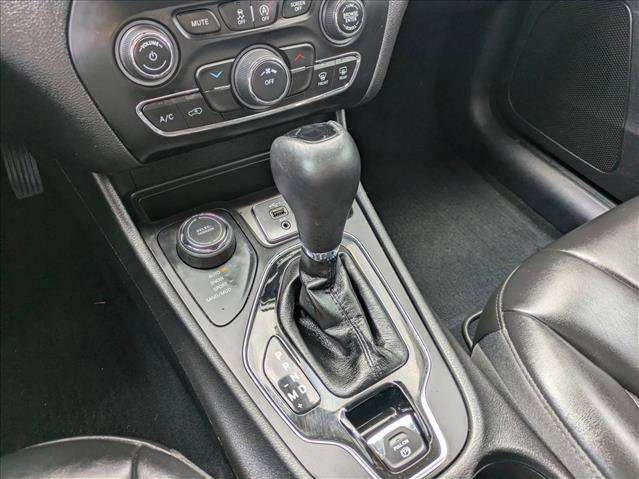 Used 2020 Jeep Cherokee Latitude Plus image 17