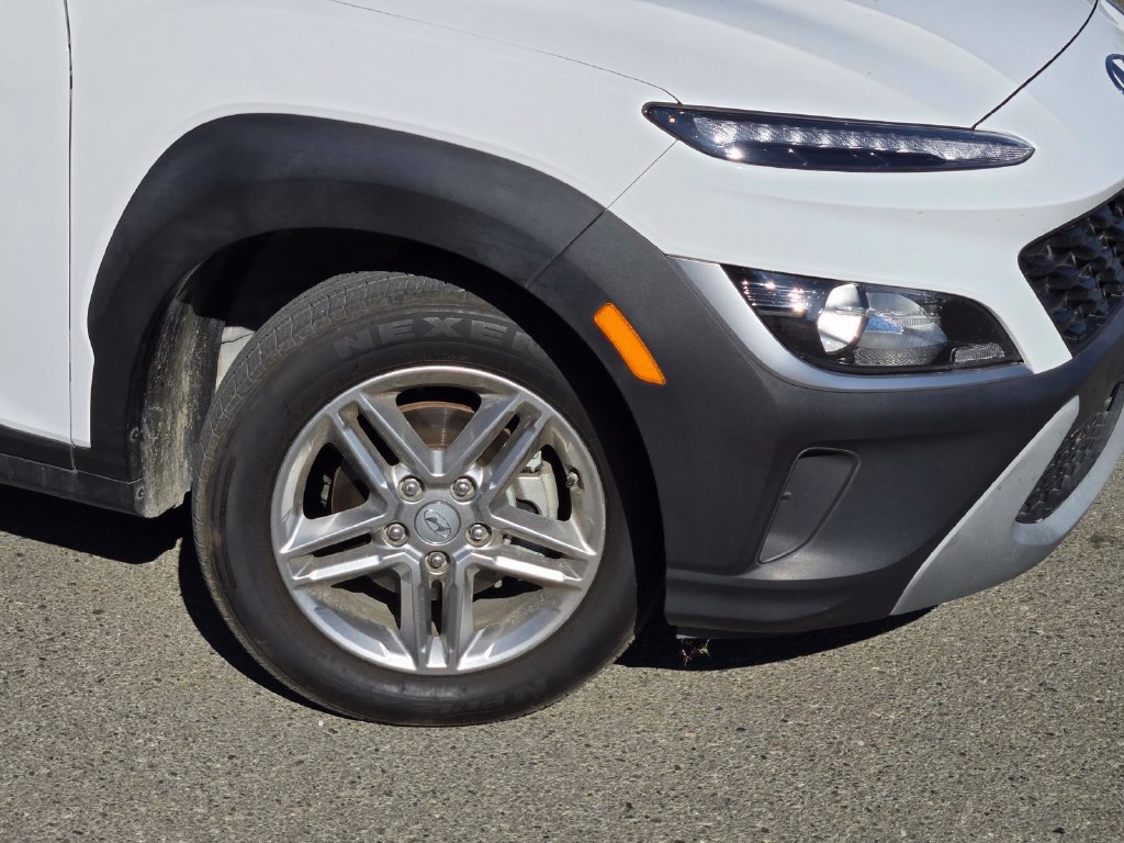 Used 2022 Hyundai Kona SE FWD image 41