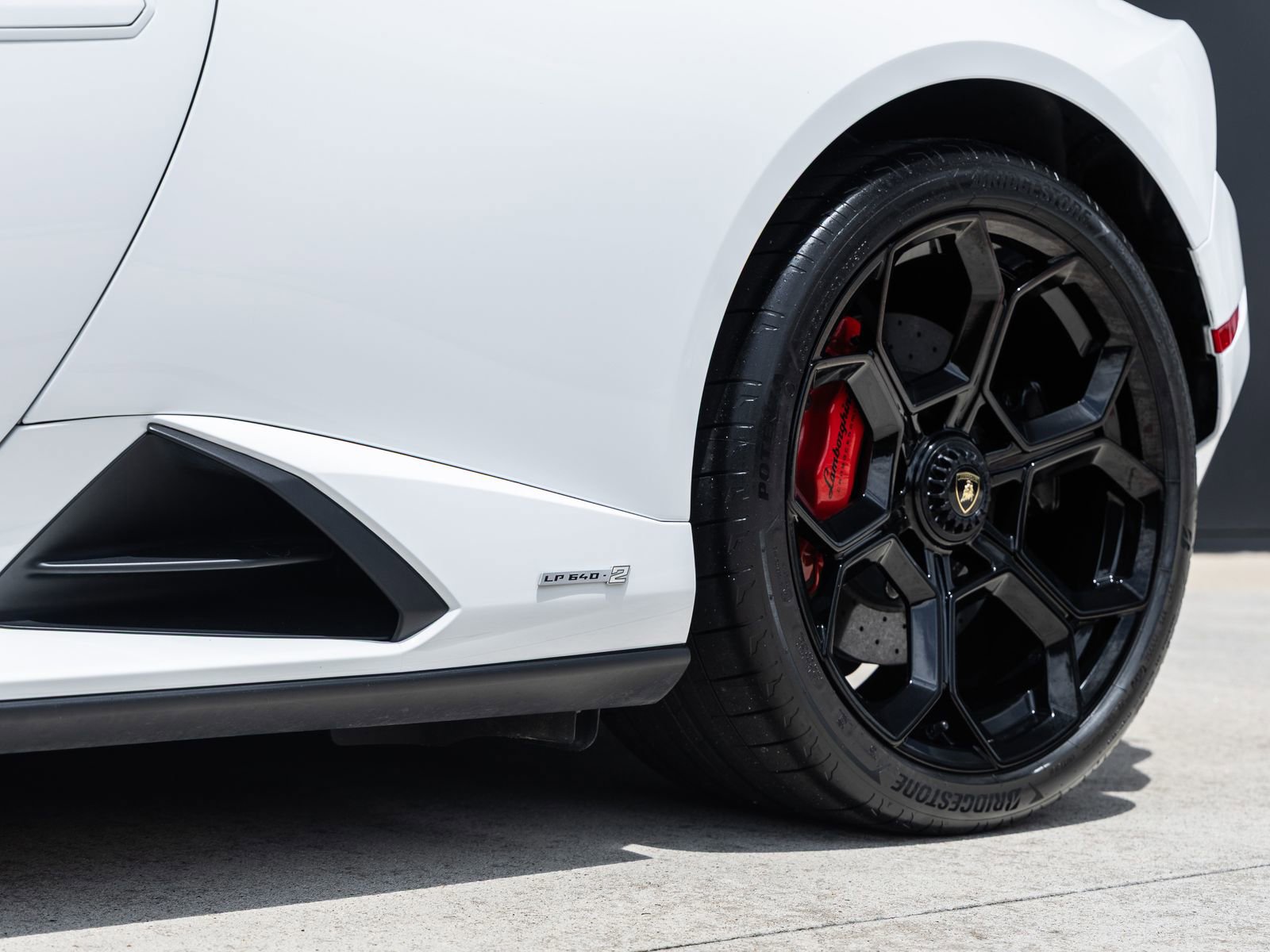 Used 2023 Lamborghini Huracan Tecnica image 17