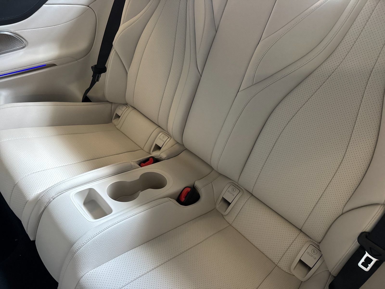 New 2027 Mercedes-Benz CLE 300 4MATIC Coupe image 12