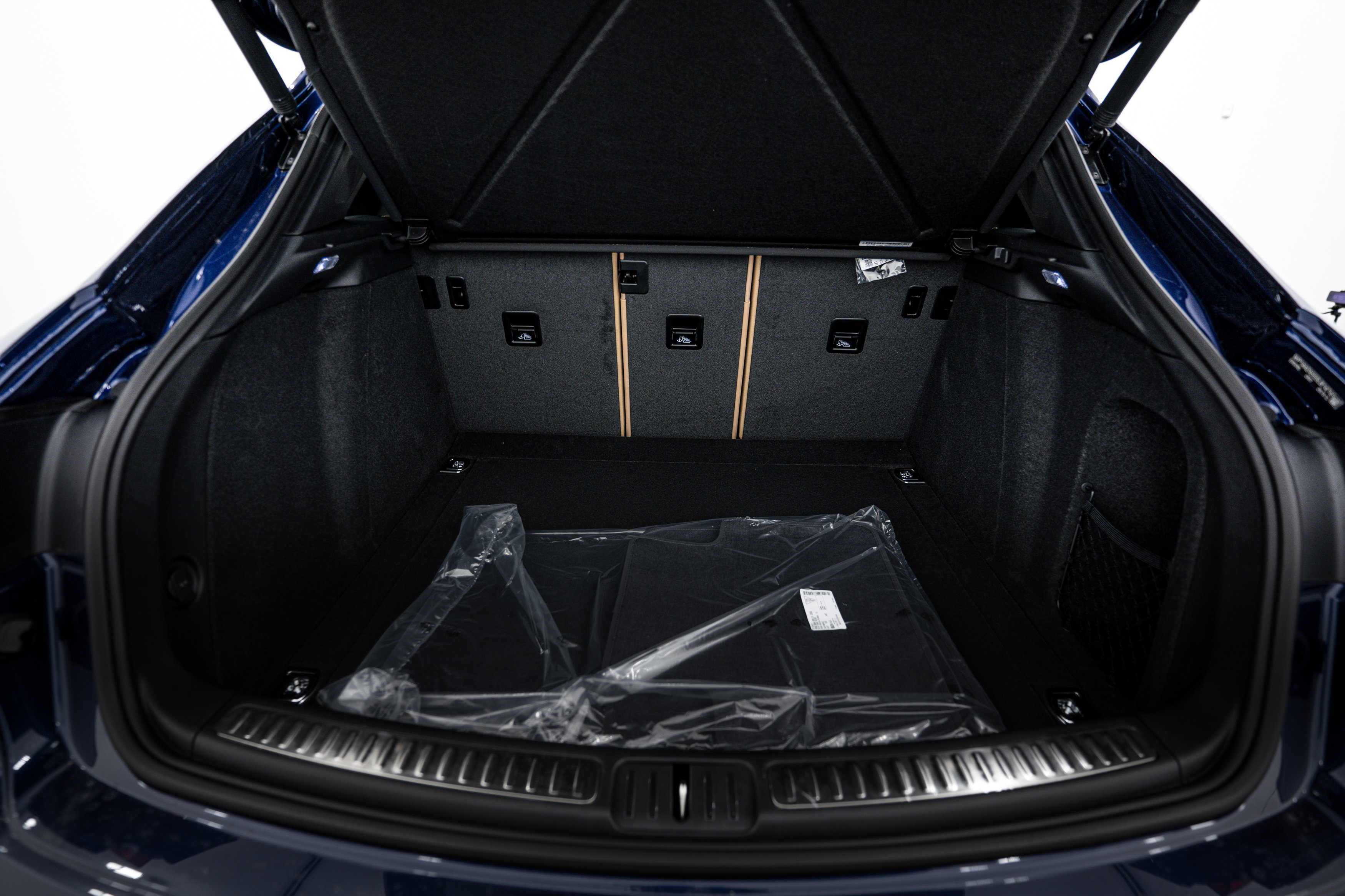 New 2025 Porsche Macan image 25