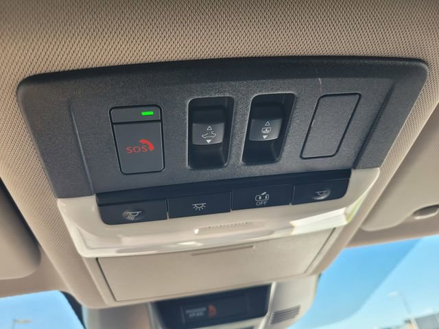 Used 2021 Nissan Rogue SL w/ Premium Package image 23