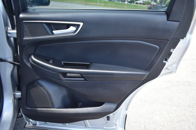 Used 2019 Ford Edge SEL w/ Equipment Group 201A AWD/4WD image 43