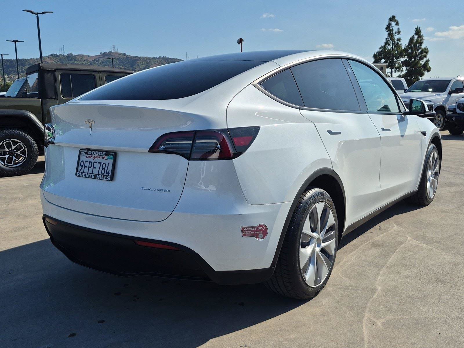 Used 2023 Tesla Model Y AWD image 6