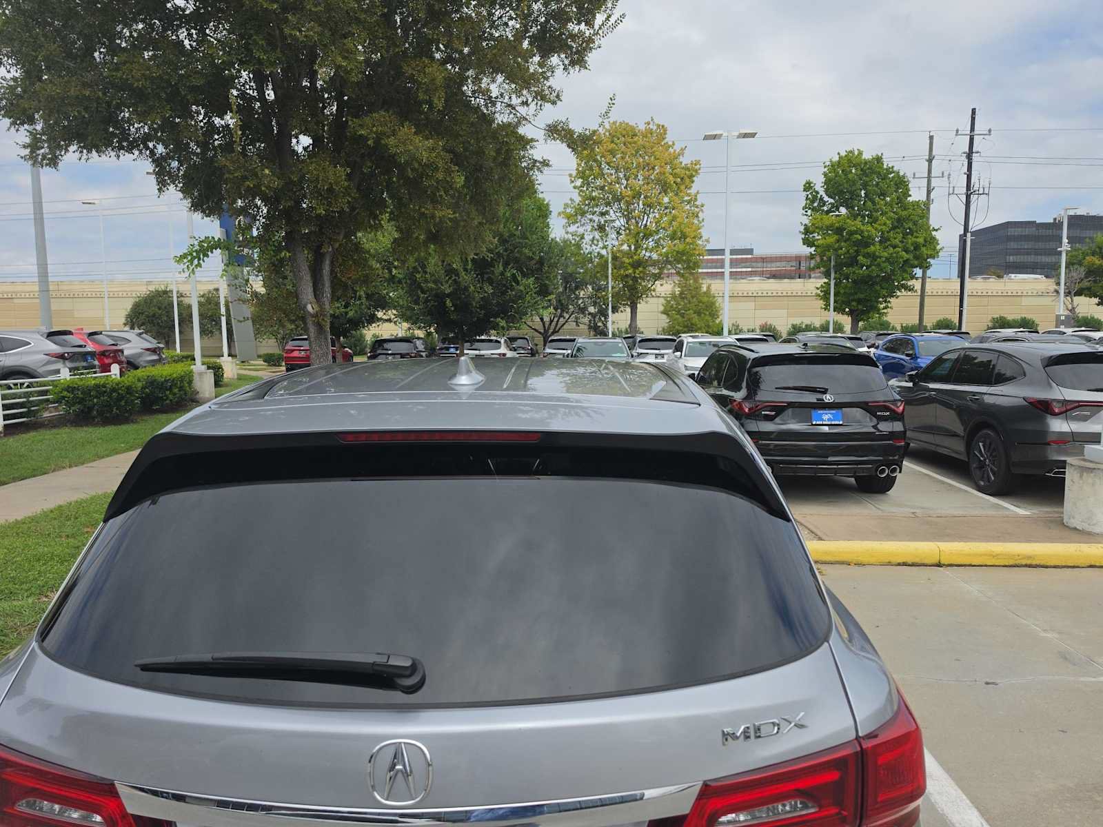 Used 2020 Acura MDX w/ Technology Package FWD image 5