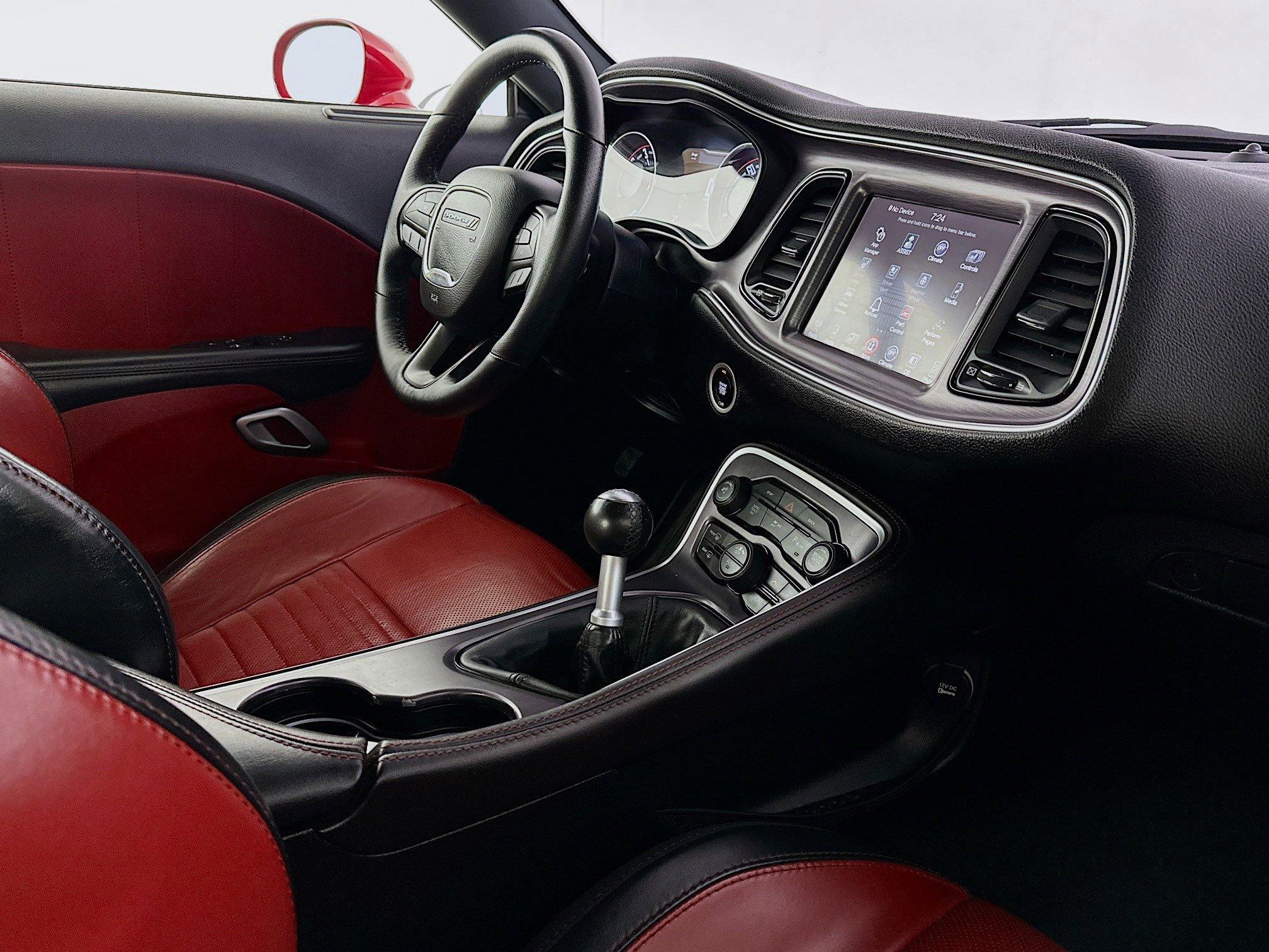 Used 2016 Dodge Challenger R/T Plus image 27