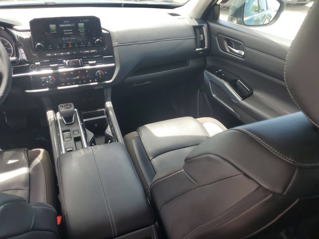 Certified 2024 Nissan Pathfinder SL FWD image 25