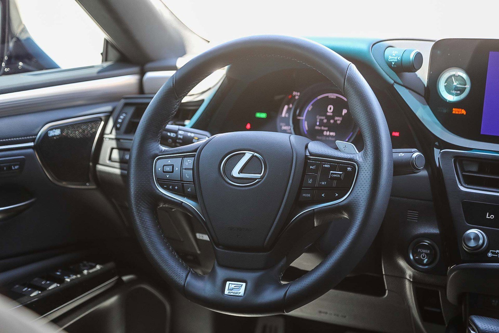 Used 2024 Lexus ES 300h F Sport w/ Accessory Package (Z2) FWD image 15