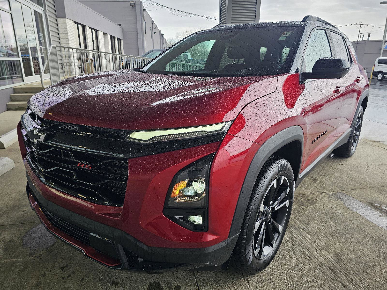Used 2025 Chevrolet Equinox RS w/ Safety and Technology Package image 1