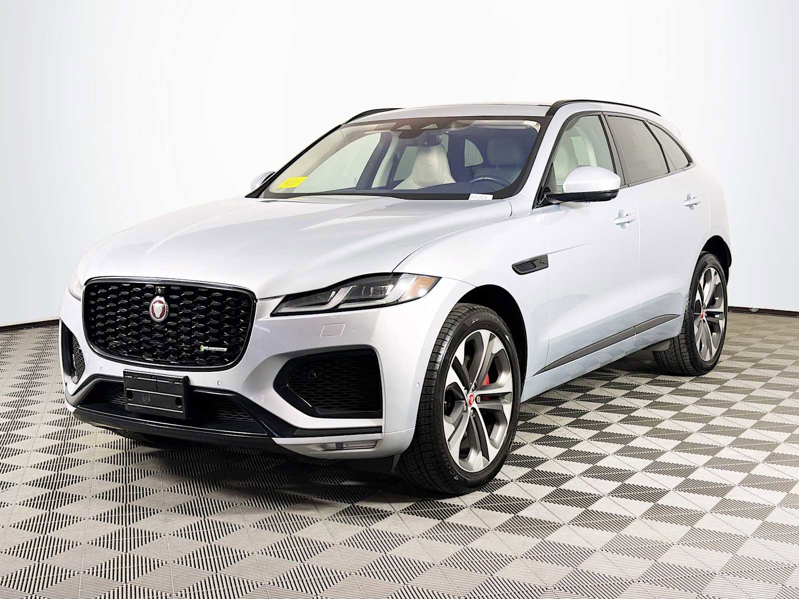 Used 2021 Jaguar F-PACE R-Dynamic S AWD/4WD image 1