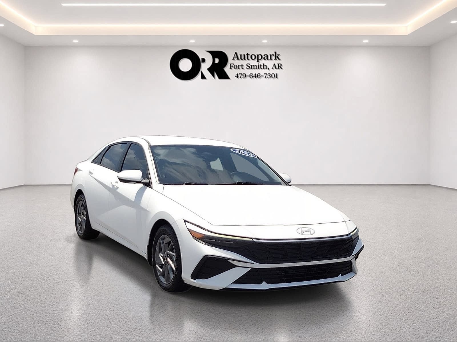 Used 2024 Hyundai Elantra SEL FWD image 1
