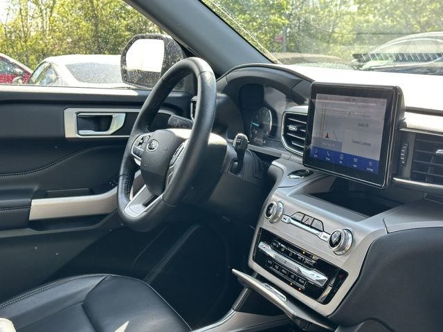Certified 2023 Ford Explorer XLT w/ Equipment Group 202A image 33