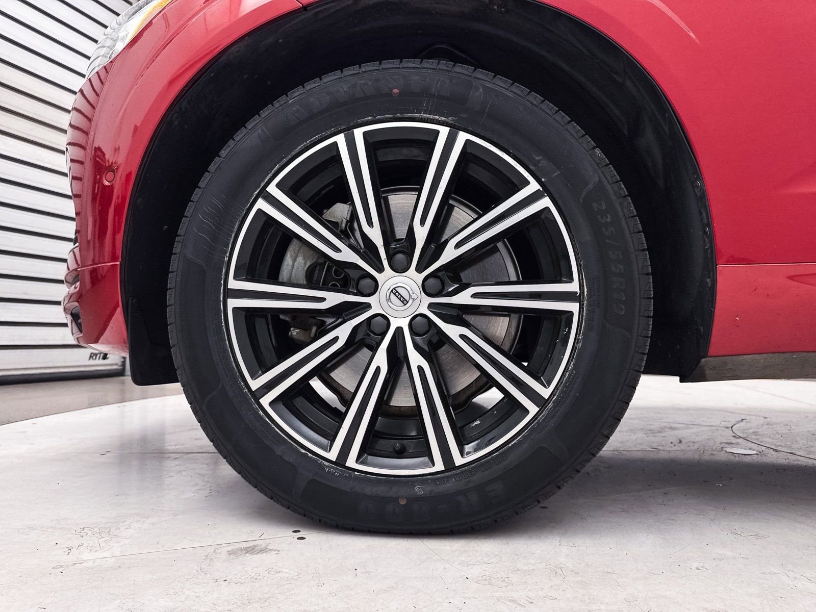 Used 2019 Volvo XC60 T8 Inscription w/ Advanced Package image 15