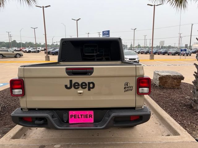 Used 2022 Jeep Gladiator Sport AWD/4WD image 13