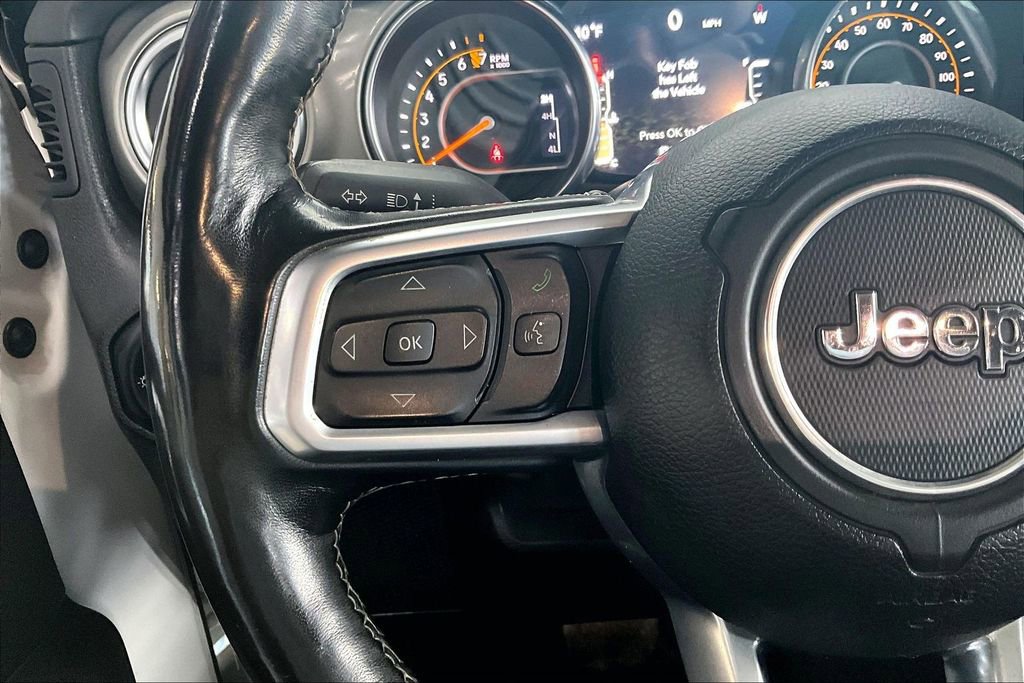 Used 2019 Jeep Wrangler Unlimited Sahara w/ Uconnect 4C Nav & Sound Group AWD/4WD image 10