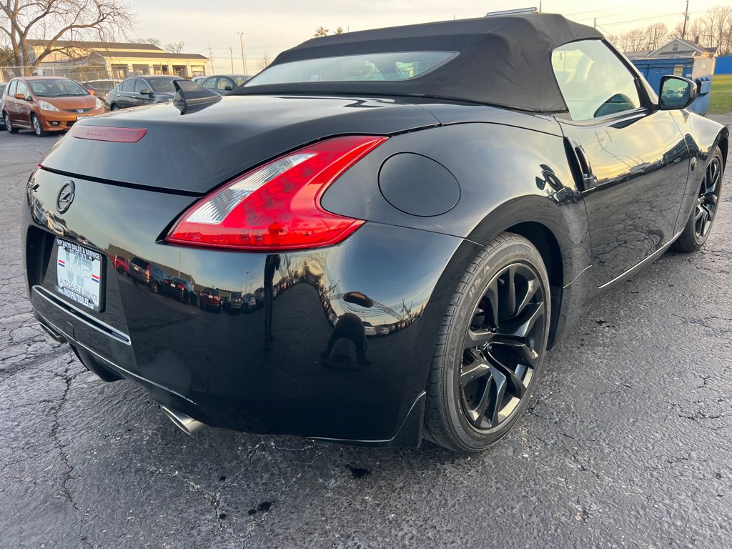 Used 2012 Nissan 370Z Roadster image 7