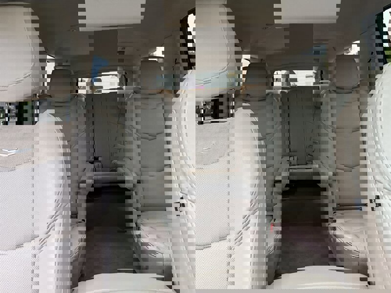 Used 2019 Cadillac Escalade ESV Luxury image 18