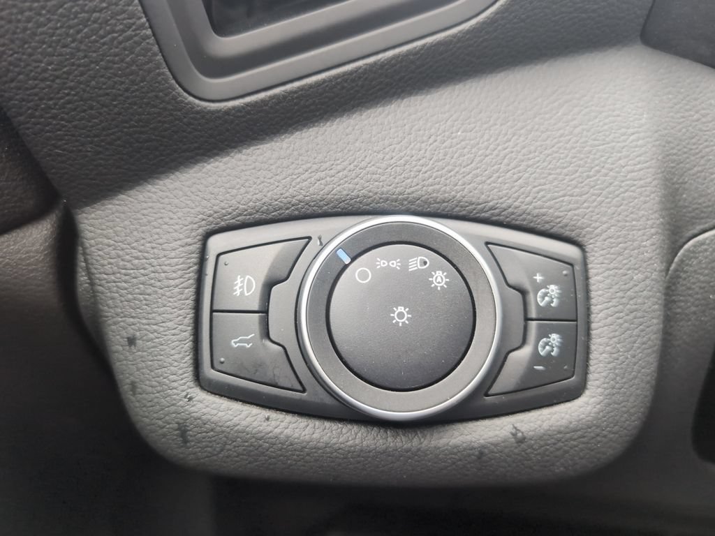 Used 2018 Ford Escape SE AWD/4WD image 17