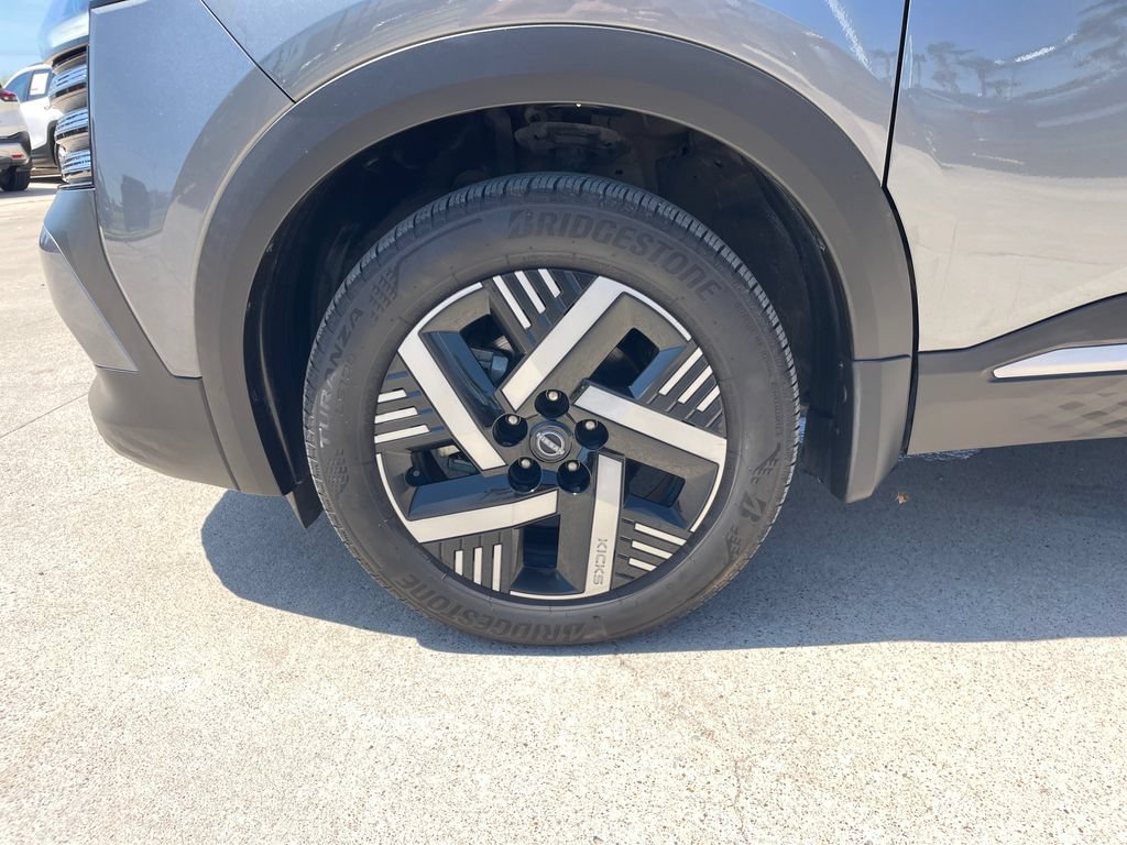 Certified 2025 Nissan Kicks SV w/ SV Premium Package FWD image 27
