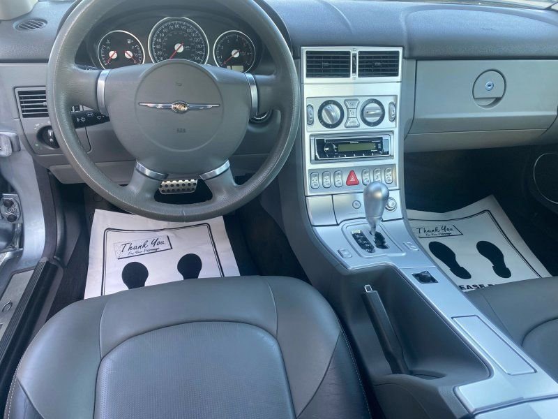 Used 2007 Chrysler Crossfire Limited image 9