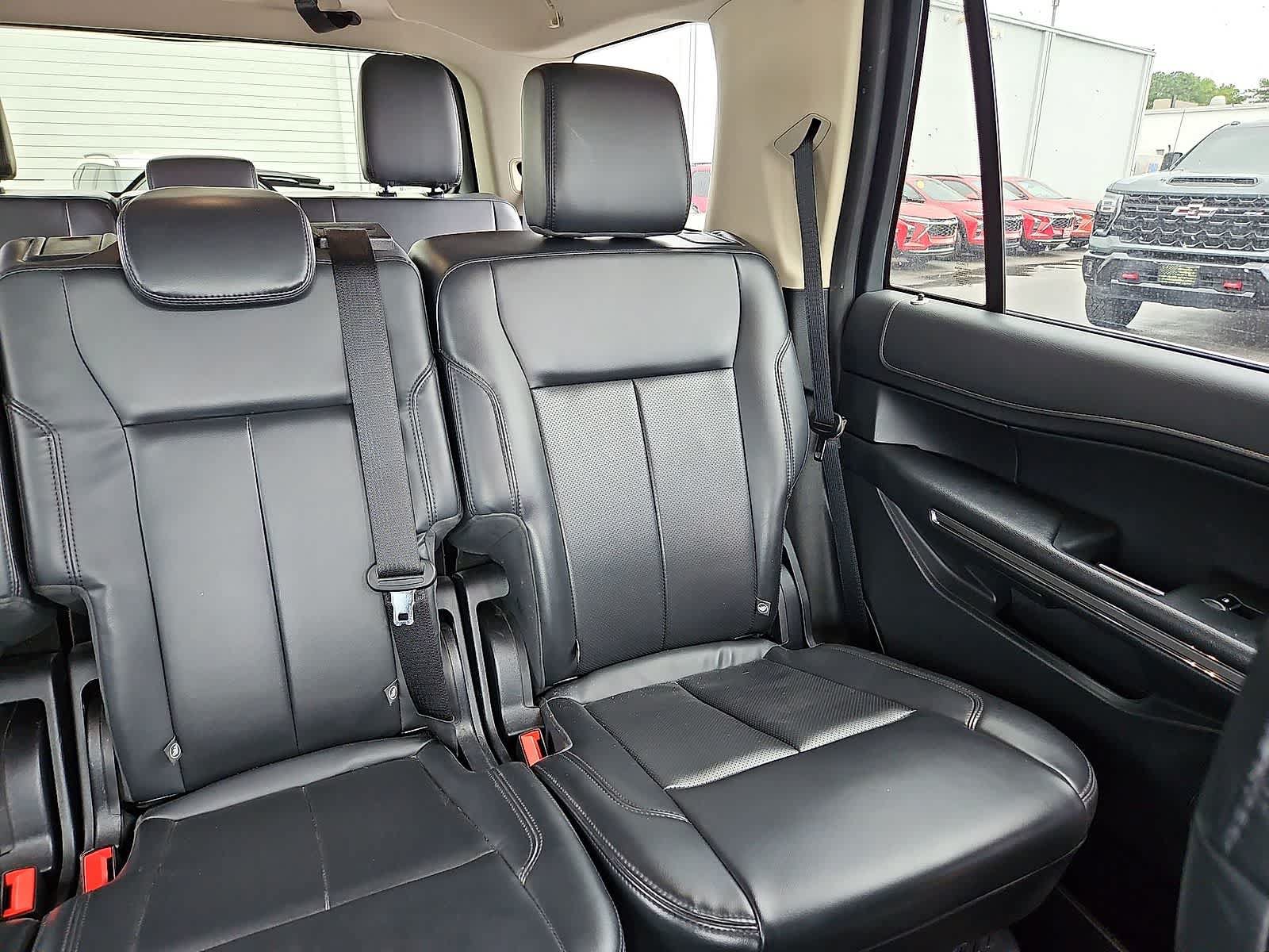 Used 2022 Ford Expedition XLT RWD image 15