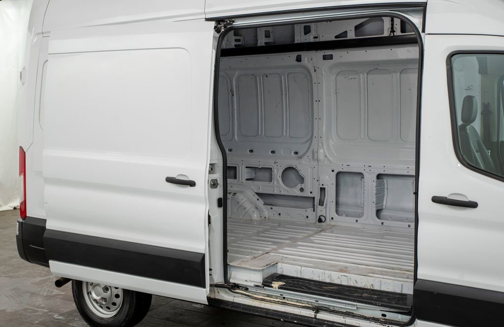 Used 2022 Ford Transit 250 148 High Roof AWD image 12