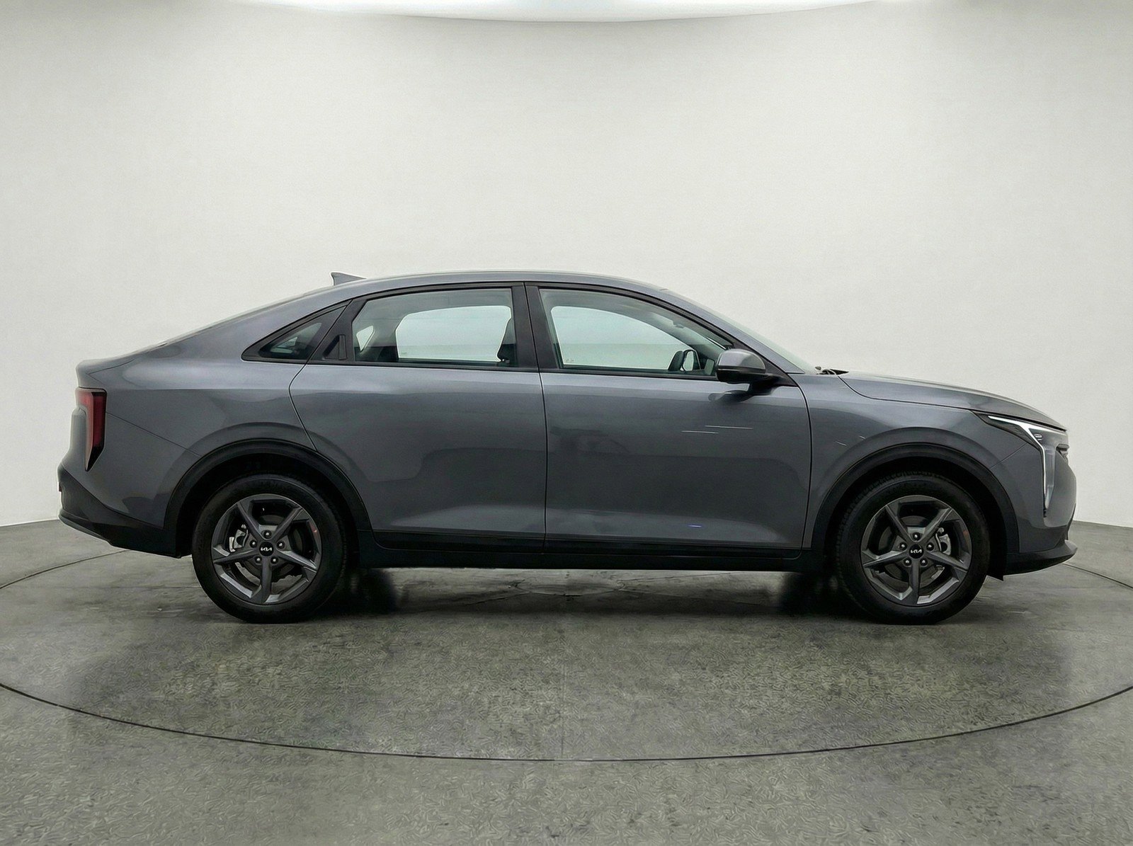 Used 2025 Kia K4 LXS image 11