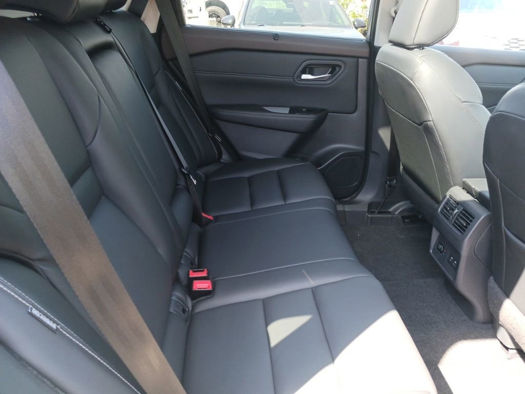 Used 2023 Nissan Rogue SL w/ SL Premium Package AWD/4WD image 23