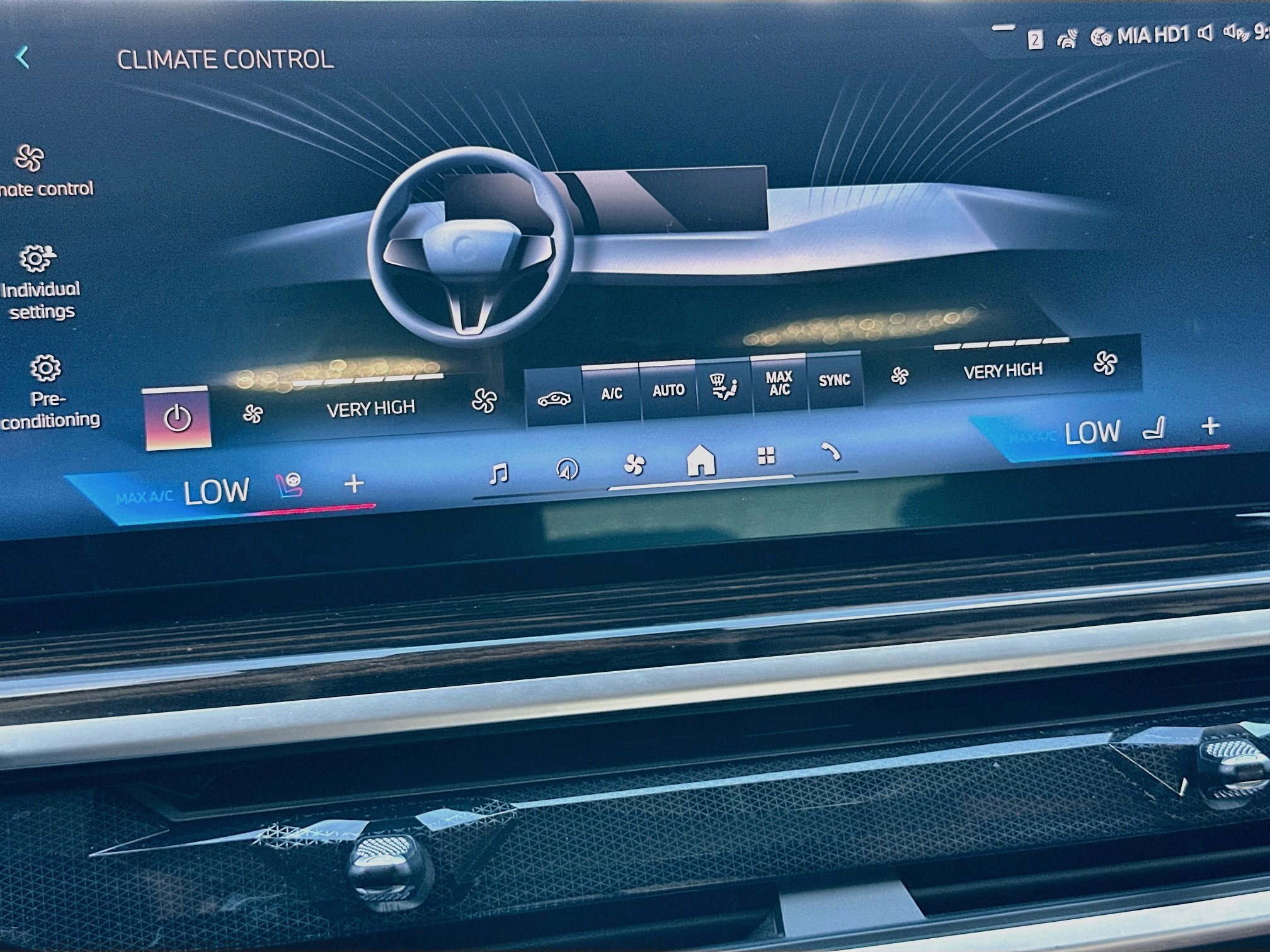 Certified 2025 BMW X7 xDrive40i w/ Premium Package AWD/4WD image 16