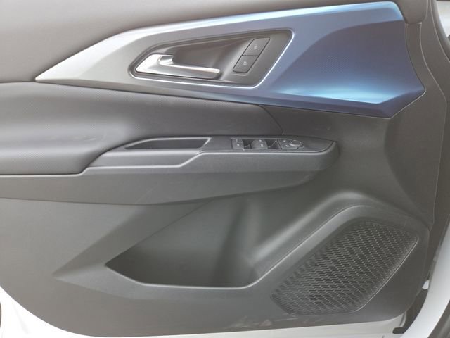 New 2026 Chevrolet Equinox EV LT image 32