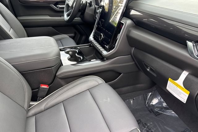 New 2026 GMC Yukon Elevation w/ Elevation Premium Package image 19