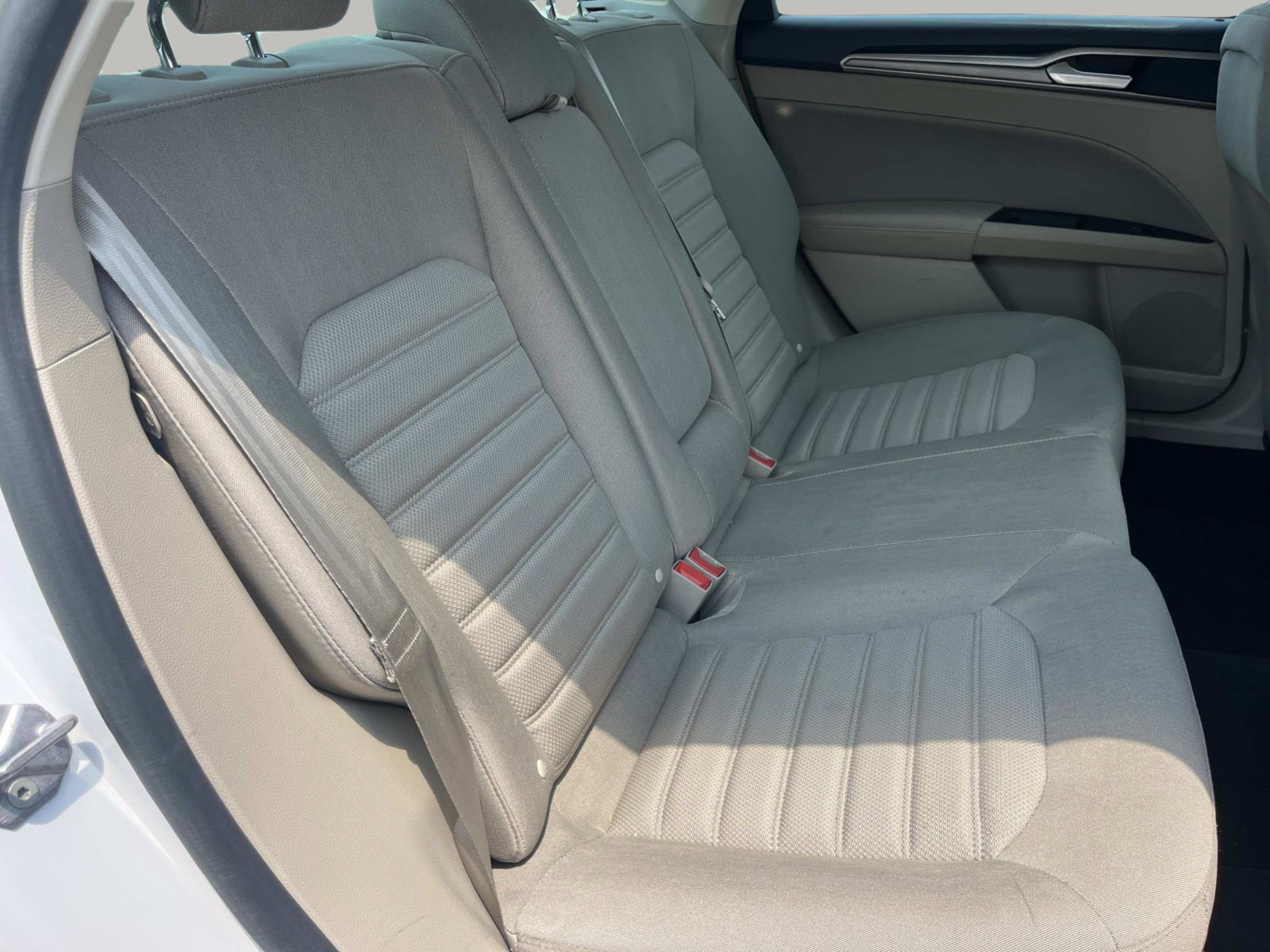 Used 2019 Ford Fusion SE FWD image 20