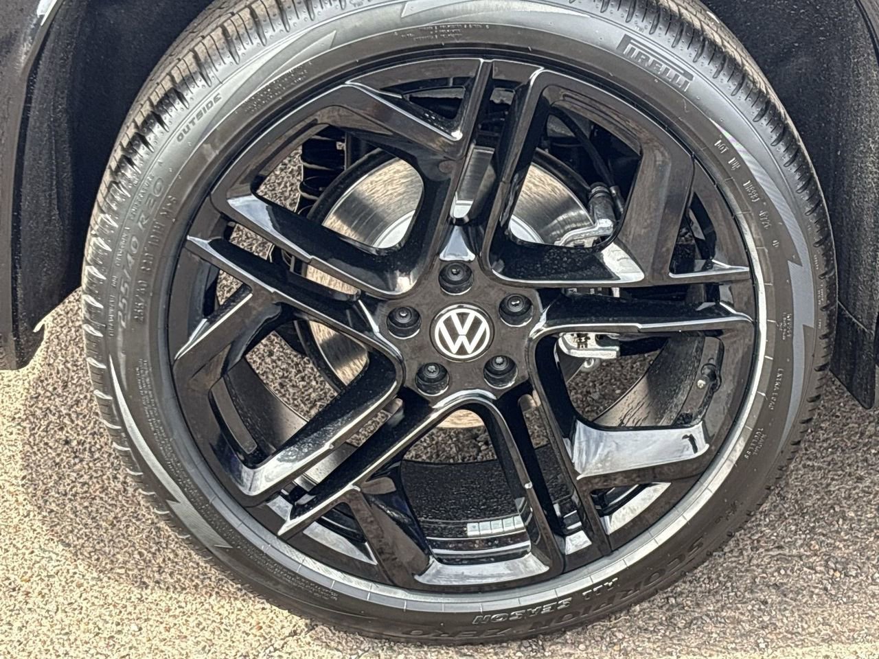 New 2026 Volkswagen Tiguan SE R-Line FWD image 6