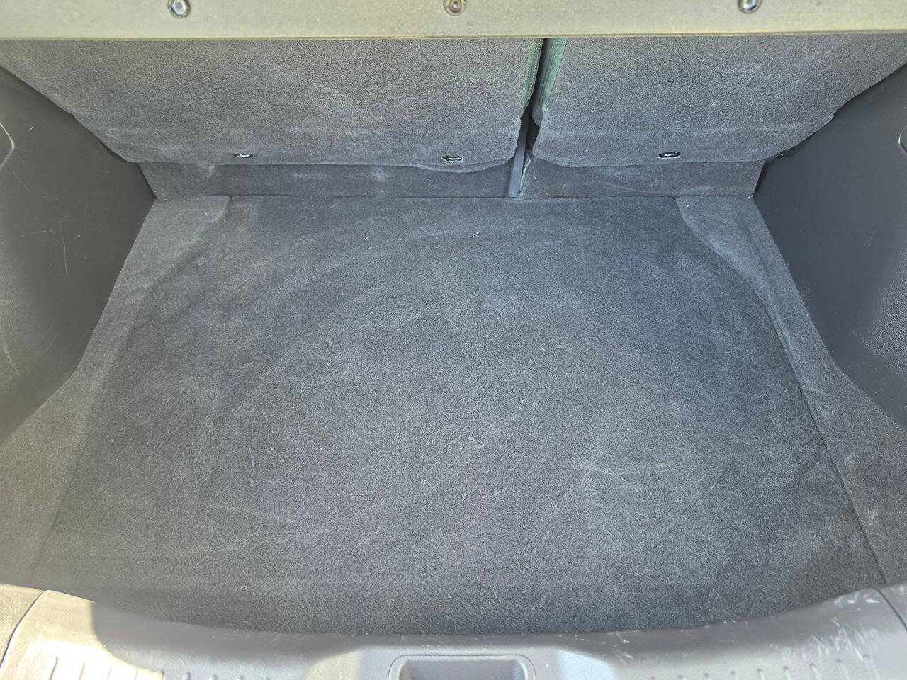 Used 2012 Nissan Versa Hatchback w/ SL Navigation Pkg FWD image 23