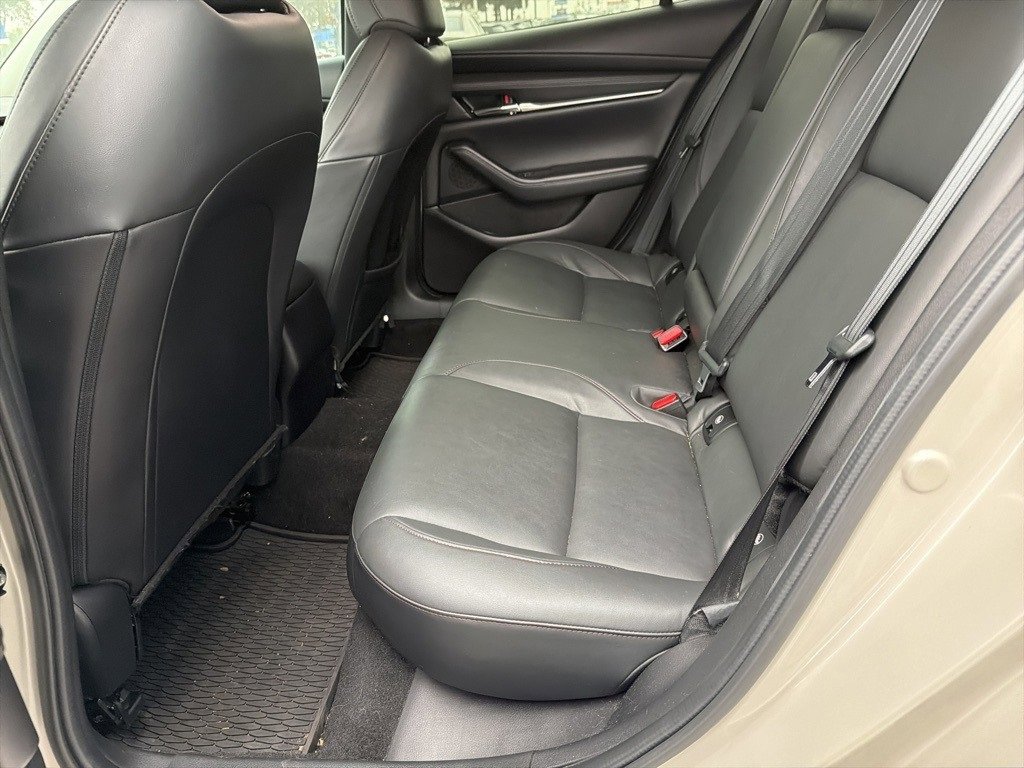 Used 2022 MAZDA MAZDA3 s image 12
