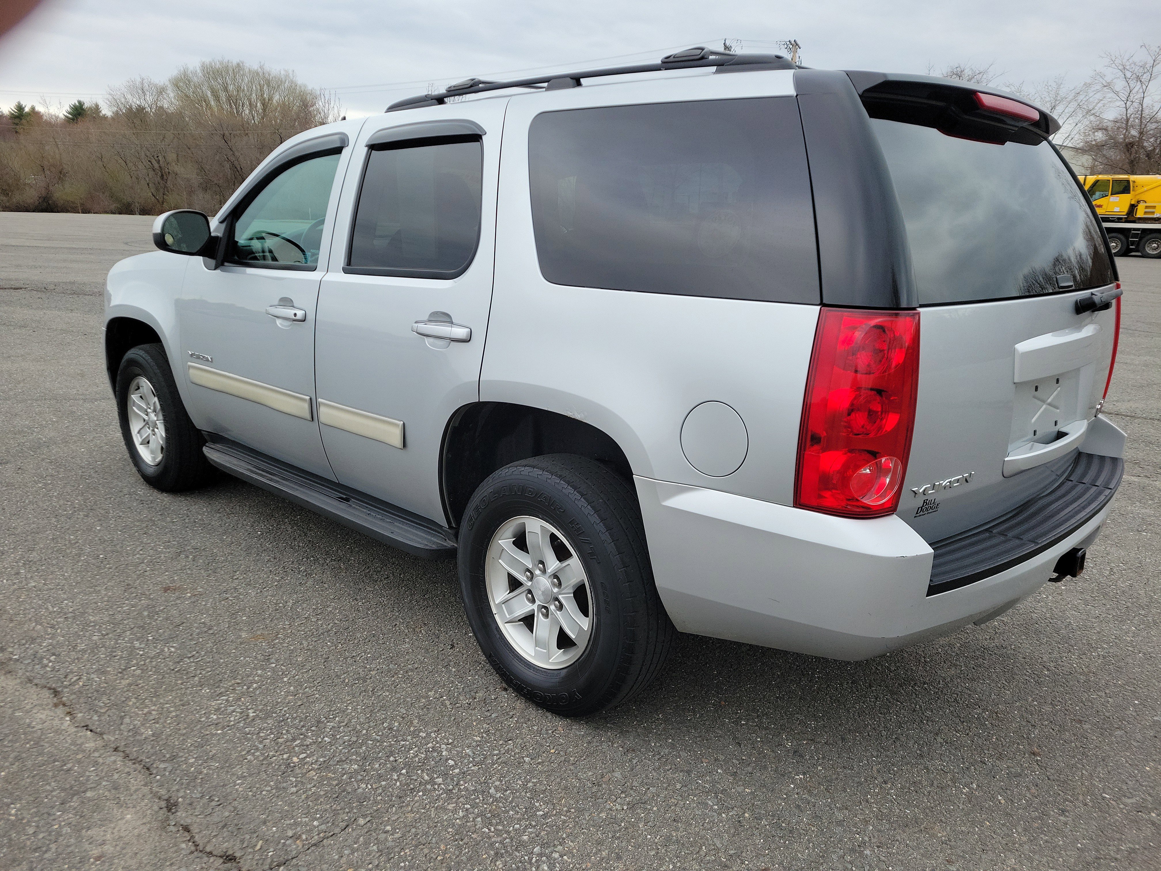 Used 2013 GMC Yukon SLE AWD/4WD image 7