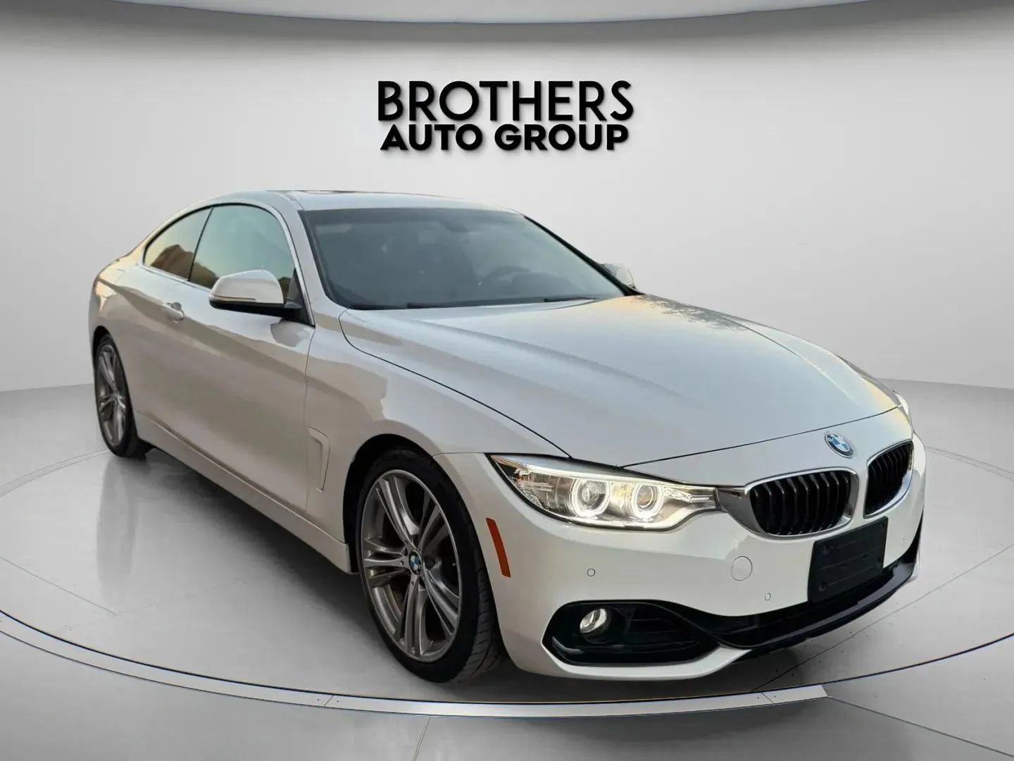 Used 2016 BMW 428i Coupe image 2