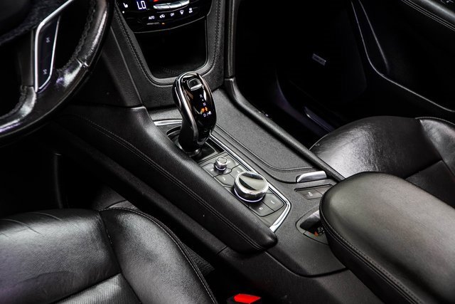 Used 2021 Cadillac XT5 Premium Luxury image 16