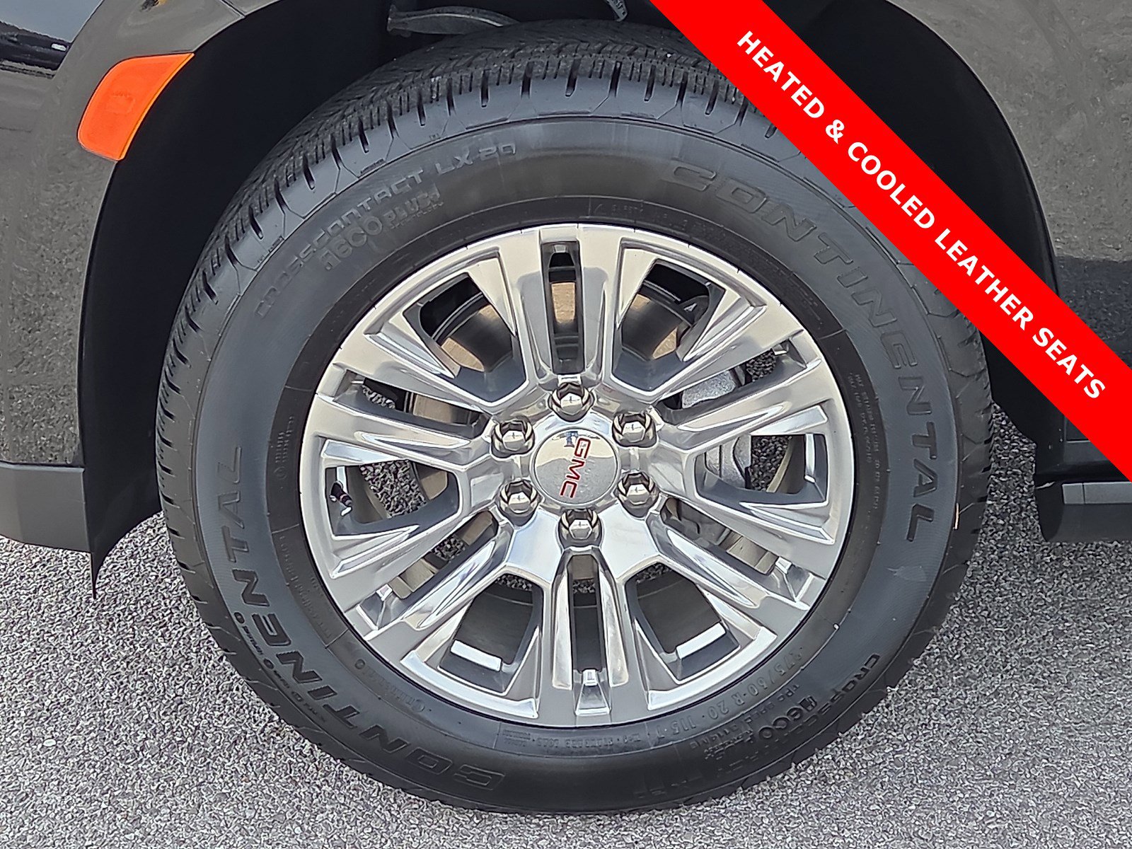 Used 2024 GMC Yukon Denali image 7