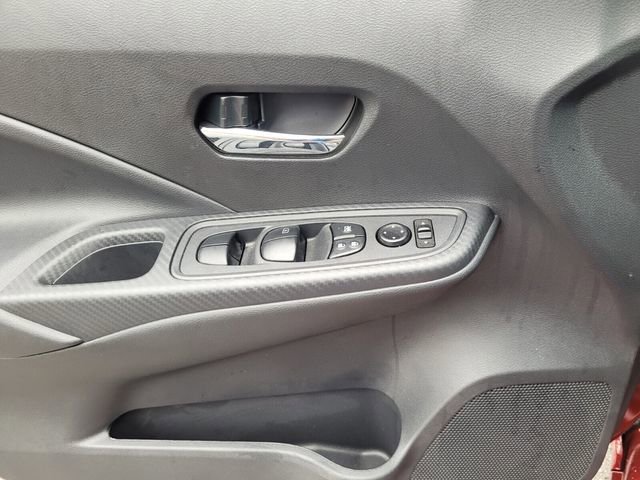 Used 2025 Nissan Versa SV w/ Trunk Package image 29