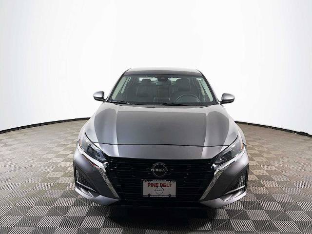 Certified 2023 Nissan Altima 2.5 SV FWD image 2