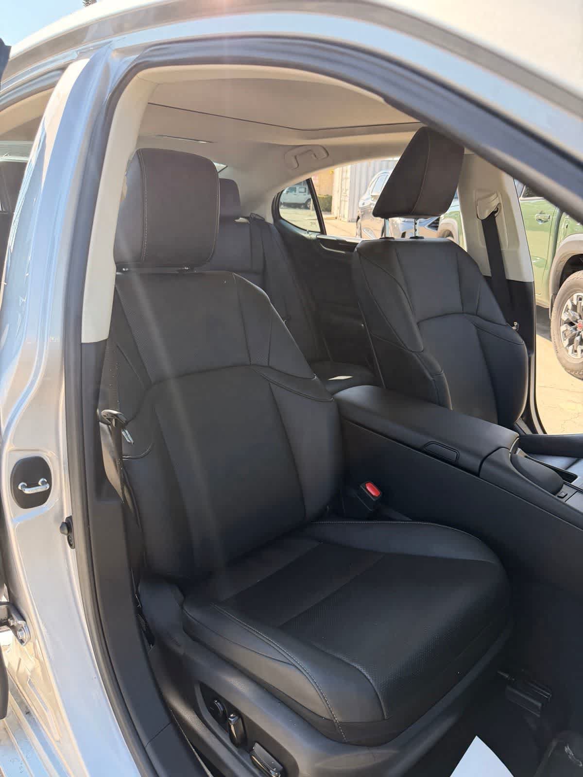 Used 2021 Lexus ES 350 w/ Premium Package FWD image 12