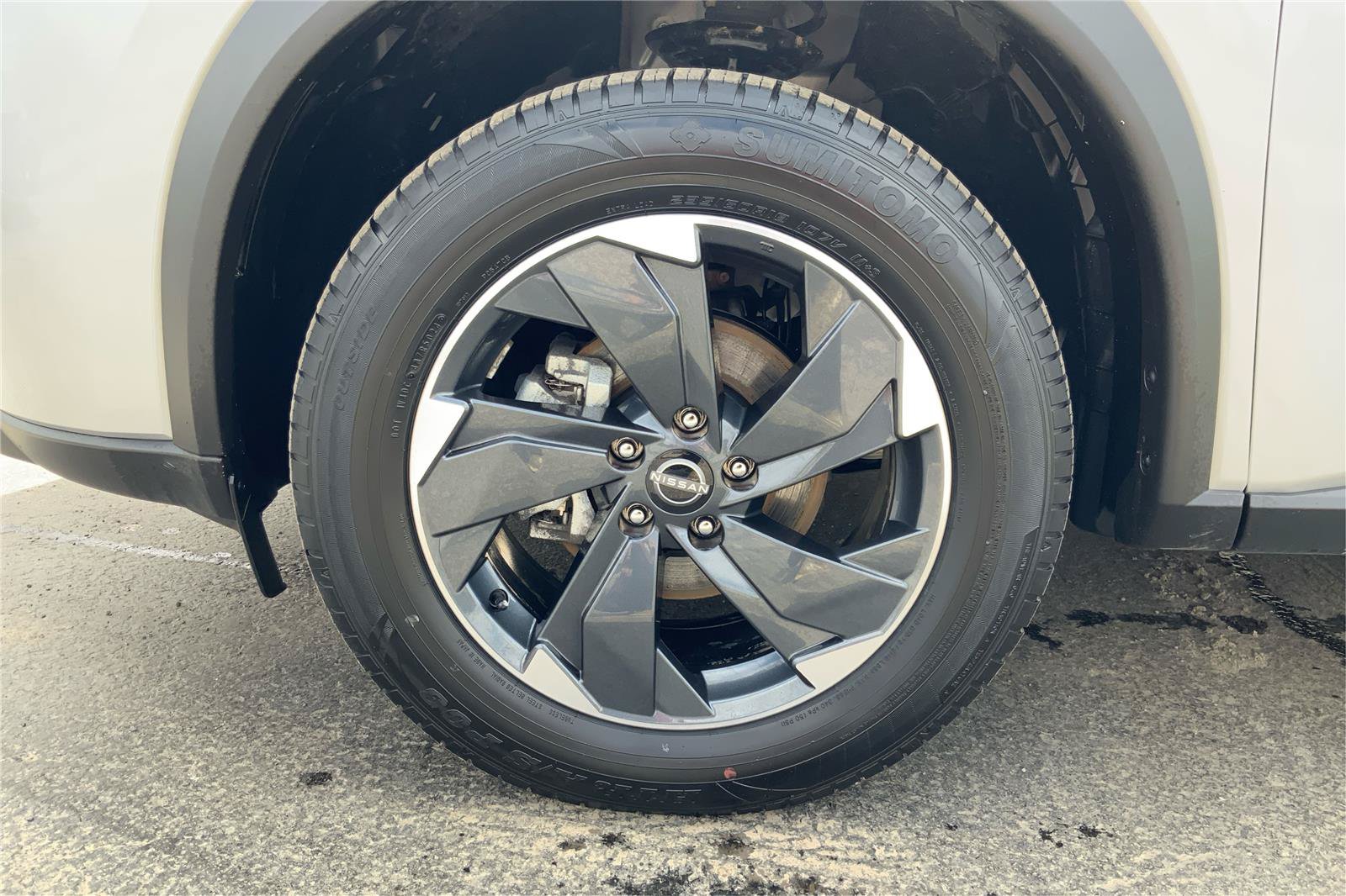 Used 2025 Nissan Rogue SV AWD/4WD image 29