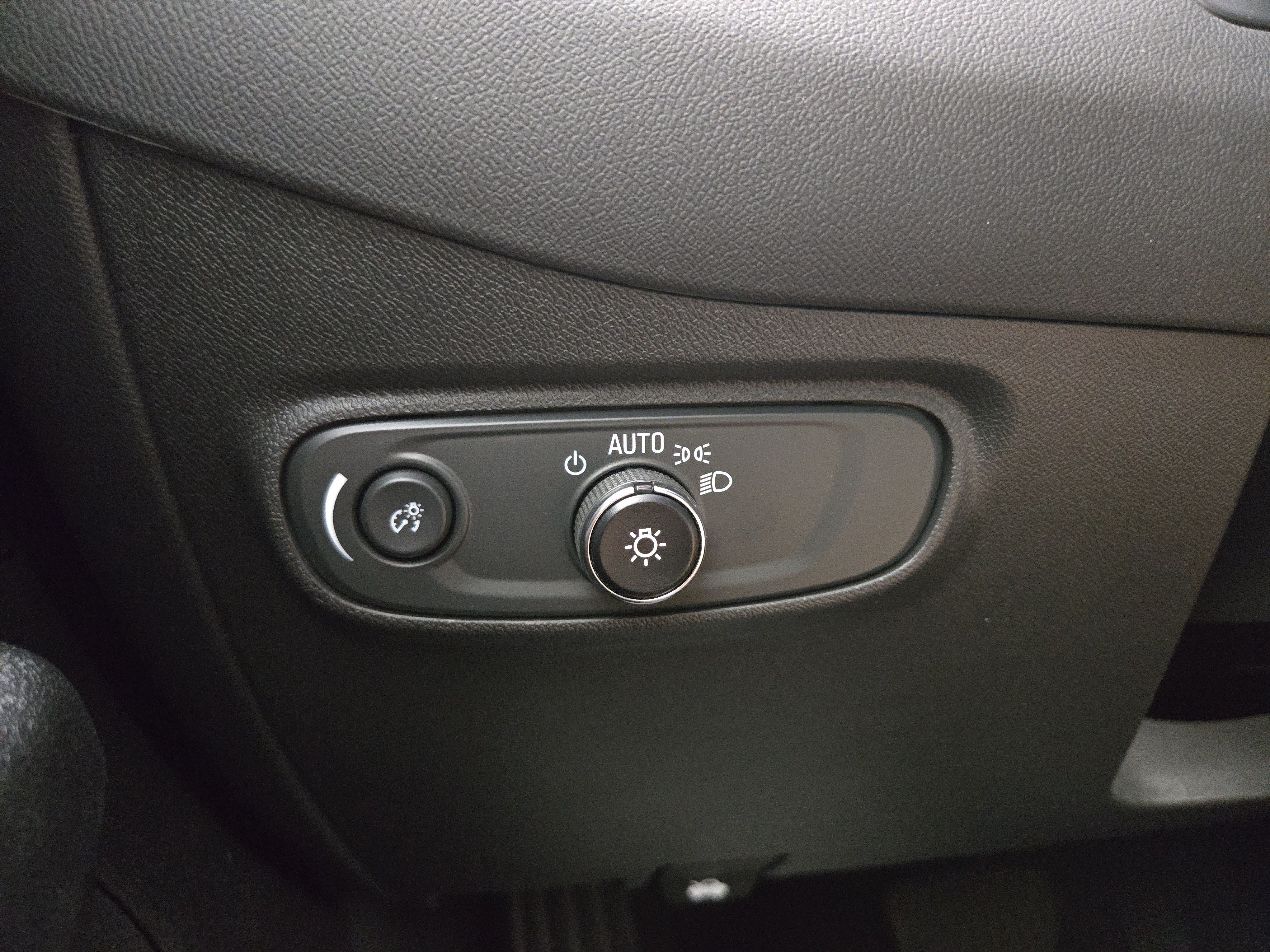 Certified 2024 Chevrolet Equinox LT FWD image 28