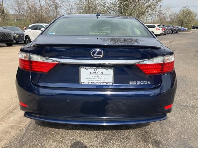 Used 2013 Lexus ES 300h w/ Luxury Pkg image 4